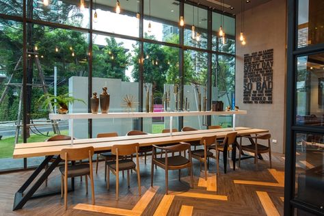 The True Coffee To Go cafe and co-working space by Whitespace, Bangkok – Thailand » Retail Design Blog Co Working Cafe Design, Coffee Shop Coworking Space, Cafe Co Working Space, Cafe Working Space, Coffee Shop Work Space, Coworking Cafe Design, Work Space Cafe, Coworking Coffee Shop, Work Cafe Design