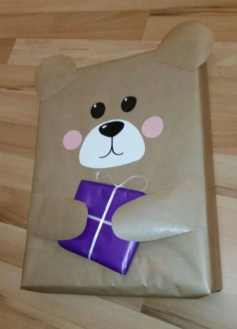 Creative Christmas Wrapping for Kids - HubPages Joululahjat Diy, Kids Packaging, Gift Towers, Bear Animal, Gifts Wrapping Diy, Snowman Gifts, Creative Gift Wrapping, Diy Gift Wrapping, Wrapping Ideas