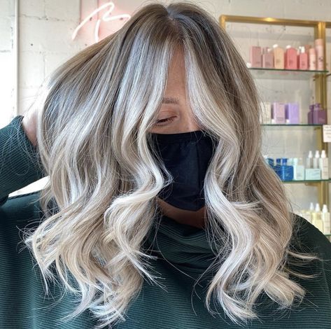 Dark Ash Blonde Hair With Highlights, Icy Blonde Highlights On Dark Hair, Cold Blonde, Cool Blonde Hair Colour, Ash Blonde Hair Balayage, Ice Blonde Hair, Baylage Hair, Blonde Highlights On Dark Hair, Dark Roots Blonde Hair