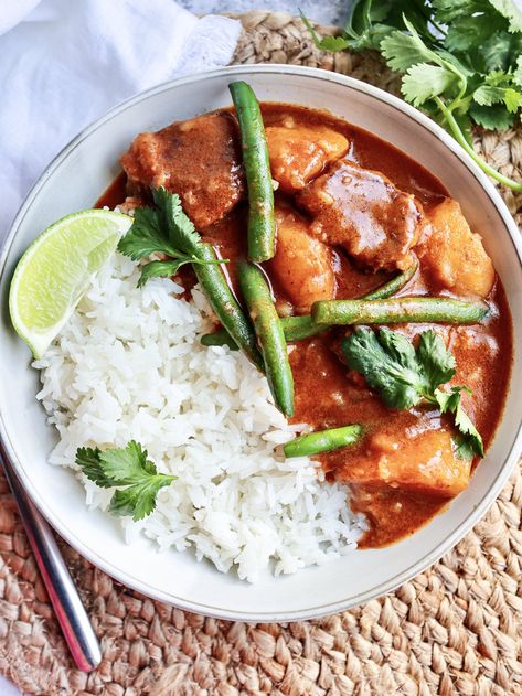 Slow-Cooker Beef Brisket Massaman Curry — $10 Meals with Chelsea Pressure Cooker Brisket, Massaman Curry, Healthy Beef, Vegan Fish, Slow Cooker Beef, Beef Brisket, Slow Cooking, Cooked Vegetables, Quick Cooking