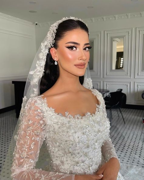 Wedding Head Peice, Long Sleeve Wedding Dress And Veil, Arab Bridal Hair, Lebanese Bridal Hair, Arabic Bride Hairstyles, Lebanese Wedding Hairstyles, Elegant Bridal Hairstyles For Long Hair, Long Sleeve Wedding Dress Classy, Arab Wedding Hairstyles