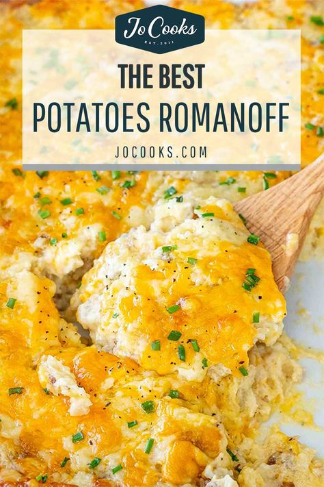 Transform simple potatoes into an elegant side with this Potatoes Romanoff recipe! #ComfortFood #PotatoLovers Potatoes Romanoff Recipe, Potatoes Romanoff, Easy Potatoes, Jo Cooks, Creamed Potatoes, Potato Recipes Side Dishes, Potato Sides, Potato Side Dishes, Crispy Potatoes