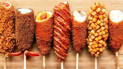 Stuff Crust Pizza, Korean Hot Dog Recipe, Fried Hot Dogs, Korean Rice, Corn Dog, Hot Dog Recipes, Crust Pizza, Dogs Funny, Frozen Pizza