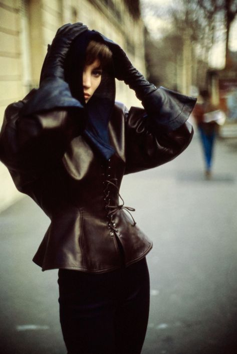 Vampire Gothic, Arthur Elgort, Azzedine Alaïa, High Fashion Editorial, 90s Supermodels, Azzedine Alaia, Vogue Us, Christy Turlington, Leather Wear