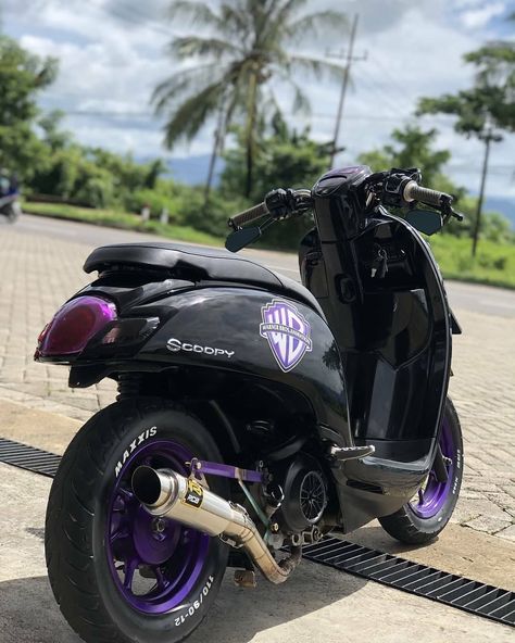 Scoopy Modif Aesthetic, Honda Scoopy Modification, Genio Modifikasi, Motor Modif, Aerox 155 Yamaha, Modif Motor, Brat Motorcycle, Motorcycles Logo Design, Yamaha Scooter