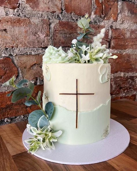 Sage Green Christening Decor, Sage Baptism Decor, Sage Green Baptism Decor, Green Baptism Cake, Church Cake Ideas, Simple Christening Cake, Gender Neutral Cake, Sage Green Cake, Baby Dedication Cake