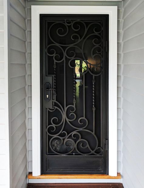 Security Door Design, Wrought Iron Security Doors, Iron Security Doors, Entry Door Designs, Porte In Ferro, Security Screen Door, Steel Security Doors, Iron Entry Doors, Metal Doors Design