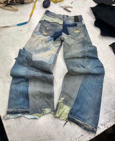 Reworked Pants, Remake Clothes, Denim Diy Clothes, Alt Clothes, Diy Clothes Design, Concept Clothing, Custom Jeans, Future Clothes, Denim Crafts