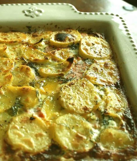 Laxpudding: Swedish Salmon & Potatoes Bake - Chef's Pencil Swedish Salmon, Salmon Potatoes, Swedish Foods, Salted Salmon, Cold Smoked Salmon, Swedish Cuisine, Nordic Food, Scandinavian Recipes, Nordic Recipe