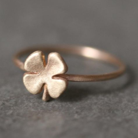 Irish Wedding Rings, Clover Ring, Clover Jewelry, Pendant Shade, Note Box, Four Leaves, Put A Ring On It, Four Leaf, Leaf Clover