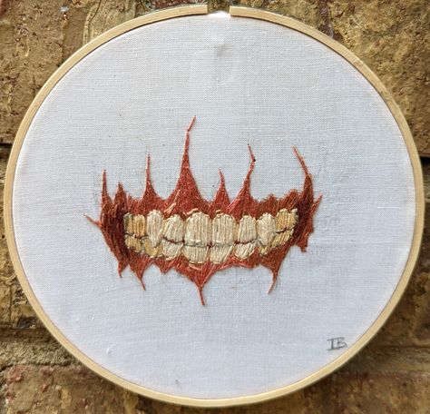 Hand sewn embroidery of teeth with found fabric on embroidery circle. 6x6 inches wide, with hanger on the back for wall hanging. Simple Embroidery Designs Hoodie, Patching A Hole With Embroidery, Beads In Embroidery, Hand Embroidery For Clothes, Stitch Work Hand Embroidery, Hand Stitching Embroidery, Fish Skeleton Embroidery, Found Art Projects, Veins Embroidery