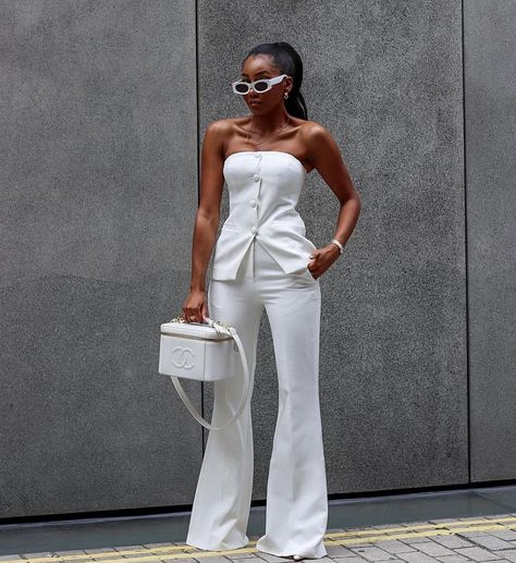 Charlotte Kamale | Some of my favourite looks from the past… which ones your fav!? | Instagram Spain Outfit, October 10, Spring Outfits Women, Casual Summer Outfit, Spring Outfits Casual, Seasonal Fashion, Happy Monday, Fashion Classy, Feminine Style