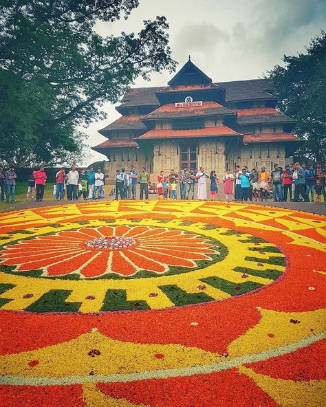 Check out this 👍   Reposting @keralatourism: ... "A giant pookkalam at Vadakumnathan Temple. The traditional 'Ona-Pookalam' (flower decorations for Onam) contains ten rings, indicating the ten-day rituals associated with Onam . . . . 📷 @sabiksphotography . . . #keralatourism #gokerala #atham #flower #carpet #thrissur #onam #celebration #onam2017 #vadakkumnathan #godsowncountry" Ona Pookalam, Onam Aesthetics, Onam Festival Kerala, Chai Chats, Thrissur Pooram, Kerala Beauty, Onam Pookalam, Pookalam Design, Black And Purple Wallpaper