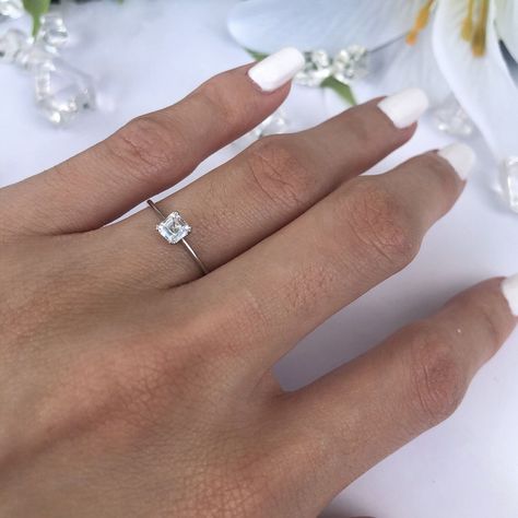 Silver Engagement Rings Square, Simple Elegant Engagement Rings, Square Cut Diamond Ring, Small Simple Engagement Rings, Diamond Ring Square, Small Wedding Rings, Square Stone Ring, Square Wedding Rings, Silver Ring Simple