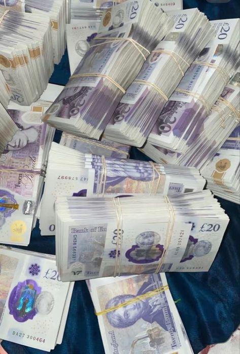 Money Stacks Euro, Lots Of Pounds Money, 100 Pounds Money, 500 Pounds Money, Lots Of British Money, English Money Stacks, Money In Pounds, Vision Board Money Pounds, Money Aesthetic British