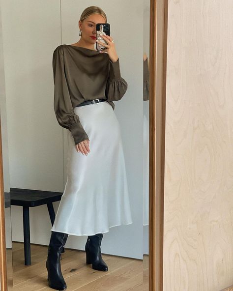 Lydia Tomlinson - Daily Style on Instagram: “Fave new @hm finds over on my stories!” Hm Finds, Satin Skirt Outfit Fall, White Satin Skirt Outfit, Satin Skirt Outfit Winter, Satin Midi Skirt Outfits, Chic Skirt Outfits, Midi Skirt Outfits, Midi Skirt Outfit Winter, White Satin Skirt