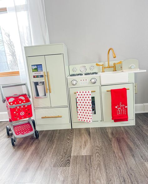 An of-the-moment mix of what people (including us) are finding, loving and sharing at Target. Diy Kids Kitchen Ideas, Target Play Kitchen, Girls Playroom Ideas, Playroom Kitchen, Kitchen Play Set, Gourmet Restaurant, Toddler Playroom, Kids Playroom Decor, Home Daycare