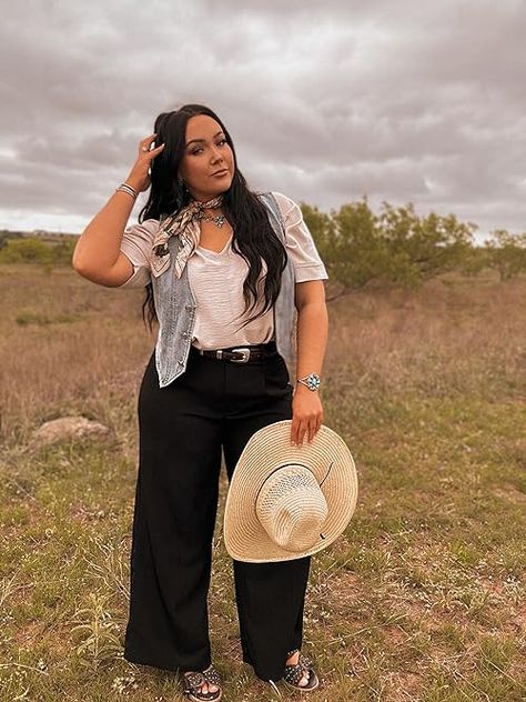 Brianna Purvis's Amazon Page Pbr Outfit For Women Plus Size, Western Business Women Plus Size, Country Western Outfits Curvy, Plus Size Rodeo Outfits For Women Winter, Western Fashion Plus Size, Western Plus Size, Country Outfit Plus Size, Women’s Western Outfits Plus Size, Curvy Western Outfits