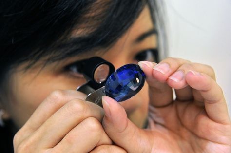 A Sri Lankan gem trader is asking $300 mn for the world's largest blue star sapphire... Neelam Stone, Blue Star Sapphire, Interesting Videos, Blue Sapphire Gemstone, Arm Jewelry, Star Sapphire, Natural Blue Sapphire, Sapphire Stone, Sapphire Gemstone