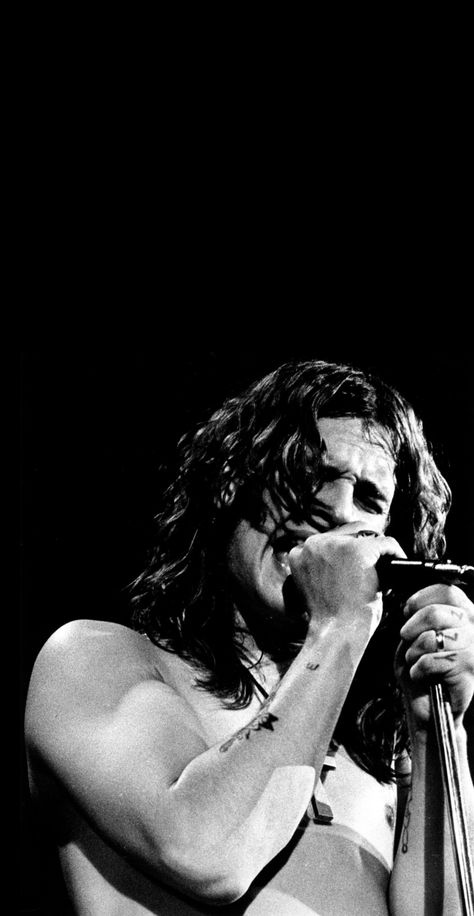 Ozzy Osbourne On Stage, Ozzy Osbourne Wallpaper Iphone, Ozzy Osbourne Wallpaper, Ozzy Osbourne Albums, Ozzy Osbourne Concert, Black Sabbath Concert, Ozzy Osbourne Black Sabbath, Performing On Stage, 2013 Swag Era