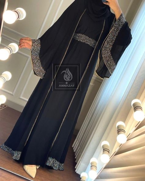 Abaya Designs Latest Black, Abaya Fashion Black, Borka Design, Hijab Styles For Party, Fancy Abaya, Arabic Abaya, Abaya Collection, Abaya Designs Latest, Islamic Fashion Dresses