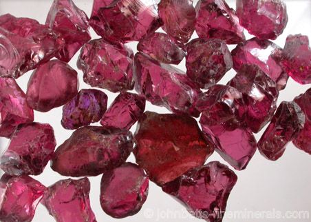 Gems And Crystals, Minerals Museum, Red Gems, Pyrope Garnet, Cleansing Stones, Middle English, English Word, Garnet Stone, Minerals And Gemstones