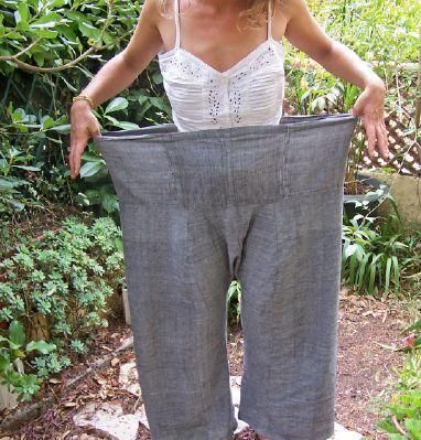 Tout sur le pantalon thaï et comment l'attacher ! - 103 idées de Joline Pantalon Thai, Thai Pants, Adaptive Design, Fisherman Pants, Estilo Hippy, Diy Vetement, Couture Sewing, Diy Couture, Hipster Fashion