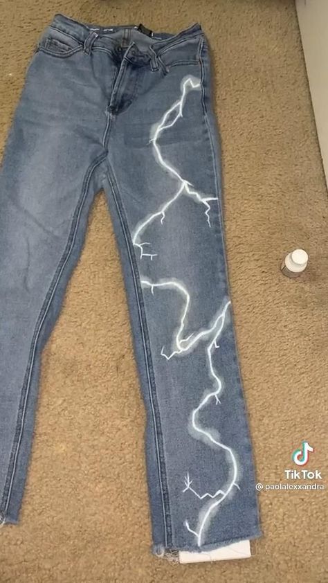 Lightning Jeans [Video] | Denim diy clothes, Painted clothes diy, Custom jeans diy Lightning Pants Diy, Diy Jeans Aesthetic, Lightning Jeans Diy, Bleach Pants Design Diy, Aesthetic Jeans Diy, How To Paint Pants, Pants Painting Ideas Aesthetic, Denim Pants Painting Ideas, Jeans Painting Aesthetic