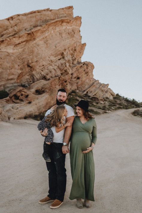 Vasquez Rocks Maternity Photoshoot, Vasquez Rocks Photoshoot, Toddler Holiday Photos, Rocks Photoshoot, Rock Photoshoot, Vasquez Rocks, Holidays With Toddlers, 2024 Family, Photography Maternity