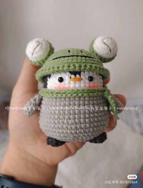 Penguin Crochet Pattern, Penguin Crochet, Crochet Parrot, Crochet Gift Ideas, Frog Hat, Crochet Penguin, Doll Crochet Pattern, Easy Crochet Animals, Crochet Fairy