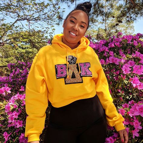 DIY Beyonce Beychella Balmain Sweatshirt Hoodie sewn by Tabitha Sewer Beychella Outfit, Beyonce Halloween Costume Diy, Beyonce Costume Ideas, Beyoncé Halloween, Beyoncé Birthday, Beyonce Halloween, Beyonce Halloween Costume, Beyonce Homecoming, Beyonce Costume