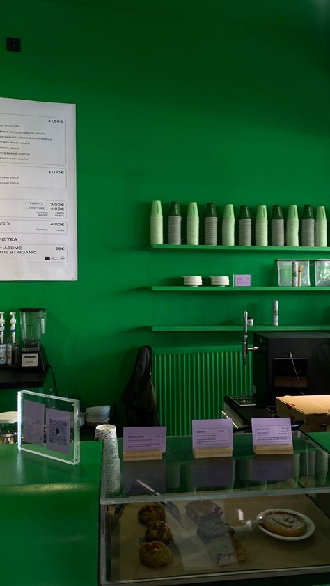 Matcha Bar Design, Matcha Shop, Matcha Bar, Matcha Drink Aesthetic, Bar Booth, Matcha Bars, Matcha Cafe, Mini Cafe, Green Cafe