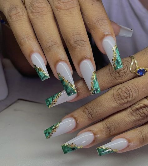 St Patricks Nail Designs, March Nails Ideas, Saint Patrick Nail, Emerald Nails, March Nails, Gold Acrylic Nails, St Patricks Day Nails, Simple Gel Nails, Work Nails