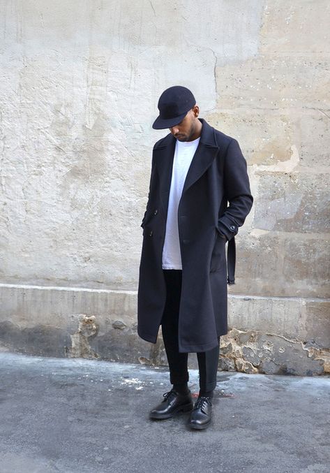 The Classy Issue Navy Blue Coat Outfit, Blue Coat Outfit, Dark Blue Coat, Workout Man, Navy Blue Coat, Guy Style, Trench Coat Style, Trench Coat Men, Mens Fashion Classy