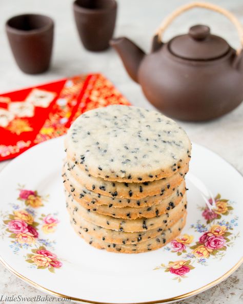 Black Sesame Shortbread Cookies New Year Desserts, Sesame Cookies, New Year's Desserts, New Years Cookies, Peanut Cookies, Buttery Shortbread, Shortbread Cookie Recipe, Chinese Dessert, Shortbread Recipes