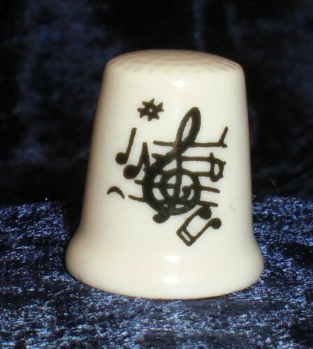 Vintage Collectible Porcelain G Clef Music Themed Fricke Thimble - Made in USA | eBay Christmas Inspo, Music Themed, Paw Print Tattoo, Made In The Usa, Vintage Collection, Made In Usa, Porcelain, Entertainment, Tattoos