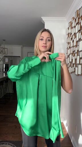 This guide shares a simple shirt hack. This is my favorite hack for button-down blouses. Silky Shirt Outfit, Black Silk Blouse Outfit, Oversized Silk Shirt Outfit, Satin Button Down Shirt Outfit, Long Blouse Outfit, Long Sleeve Blouse Outfit, Big Shirt Outfits, Oversized Blouse Outfit, Satin Shirt Outfit