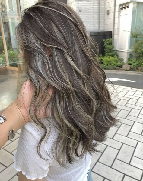 Fall Hair Colors 2023, Hair Color For Brunettes 2023, 2023 Fall Hair, Hair 90s, Tone Skin, Colors 2023, Fall Hair Color For Brunettes, Hair Color For Brunettes, Color For Brunettes