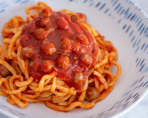 Tina’s Table spaghetti alla chitarra with tiny meatballs Tiny Meatballs, Fried Meatballs, Foods To Try, Homemade Spaghetti, Meatball Ingredients, Pasta Machine, Italian Kitchen, Spaghetti And Meatballs, Meat Sauce