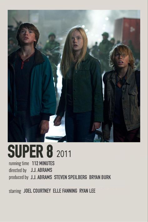 super 8 minimalistic movie poster Super 8 Poster, Super 8 Movie Poster, Super 8 Movie Aesthetic, Super 8 Movie, Dystopian Films, Romcom Movies, Film Polaroid, Movies To Watch Teenagers, Super 8 Film