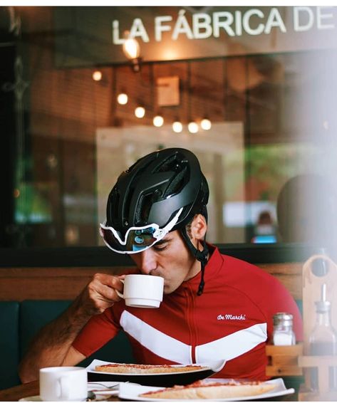 Cyclist Aesthetic, Cycling Photoshoot, Cycling Cafe, Spain Girona, Cyclist Photography, Cycle Aesthetic, Cycling Aesthetic, Scott Aesthetic, Bike Outfits