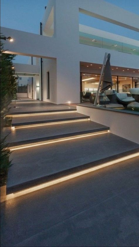 Terrasse Design, Modern Patio Design, Exterior Stairs, Concrete Contractor, Outdoor Stairs, Casa Exterior, Entrance Design, Modern Patio, Village House Design