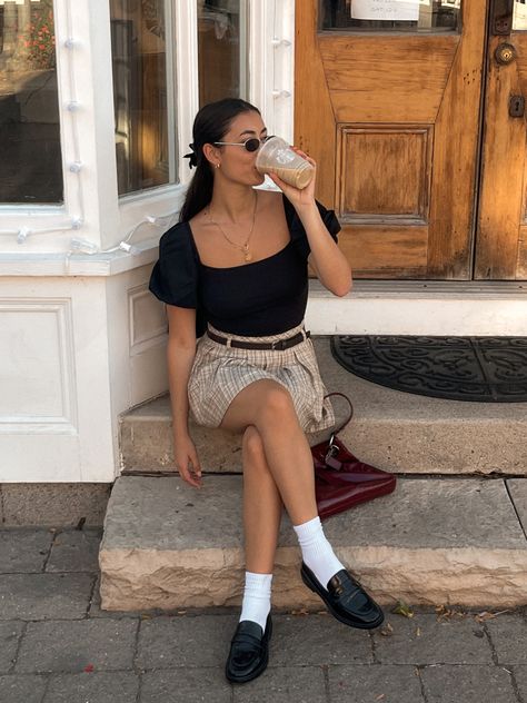 Brown Mini Skirt Outfit Summer, Aesthetic Poses For Instagram, Brown Mini Skirt Outfit, Mini Skirt Outfit Summer, Skirt And Loafers, Mini Skirts Outfits Summer, Aesthetic Chocolate, Chocolate Girl, Fall Socks