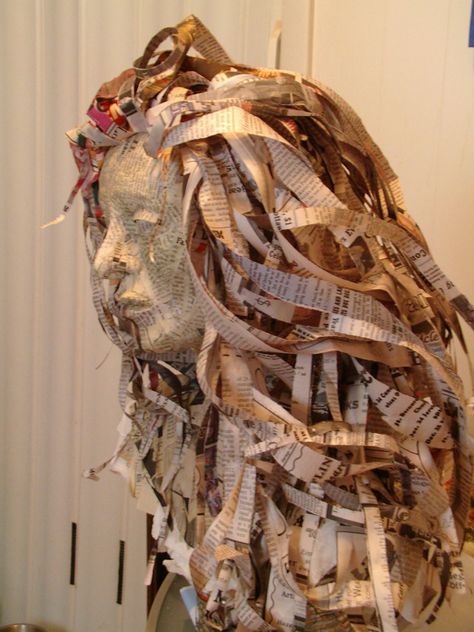 Our Lady of the Text:  papier mache' figure made from newspapers. Cardboard Art Sculpture, Senior Crown, Crown Ideas, Paper Art Sculpture, Newspaper Art, Sculpture Art Clay, Afrikaanse Kunst, Cardboard Sculpture, Trash Art