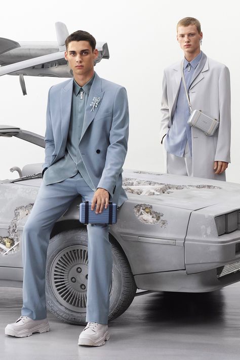 Catch the first images of the men's Dior Summer 2020 ad campaign, here spotlighting the 'Personal' clutch from the Dior and RIMOWA collaboration between Kim Jones and Rimowa now available as a worldwide premiere at Dior's Champs-Élysées store in Paris.⁠ DELOREAN® and related marks, trade dress, and logos are intellectual property of DeLorean Motor Company and are used under licence Dior Men Suit, Dior Suits Men, Rimowa Collaboration, Dior For Men, Dior Suit, Dior Summer, Dior Outfit, Mens Casual Suits, Champs Élysées