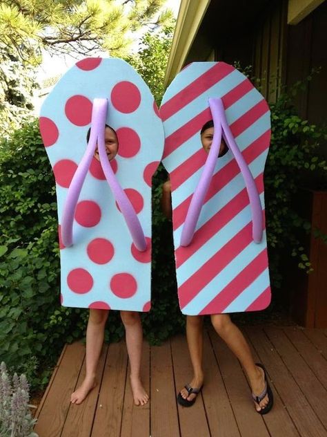 Disfraces originales Pool Noodle Halloween, Best Diy Halloween Costumes, Diy Carnival, Diy Halloween Costumes For Kids, Diy Kostüm, Homemade Halloween Costumes, Diy Halloween Costume, Homemade Halloween, Easy Halloween Costumes