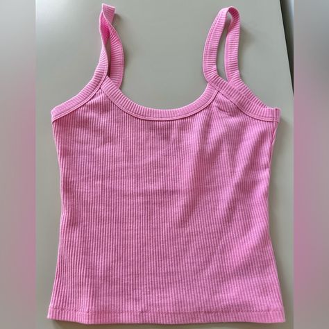 This Is A Rare Sold Out Riri Tank From Supre! Doesn’t Fit Me!! Comment With Any Questions! Riri Tank, Pink Tank Tops Outfit, Pink Ladies Outfit, Power Outfit, Cotton Lace Tops, White Crochet Top, Tank Top Outfits, Tie Dye Crop Top, Pink Tank