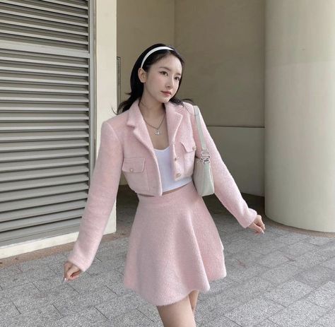 Pink Korean Outfit Aesthetic, Korean Spring Outfits Pink, Pink Tweed Outfit Korean, Pink Dress Aesthetic Korean, Pink Tweed Set, Elegant Mini Dress, Elegant Outfit Classy, Estilo Preppy, Kpop Fashion Outfits