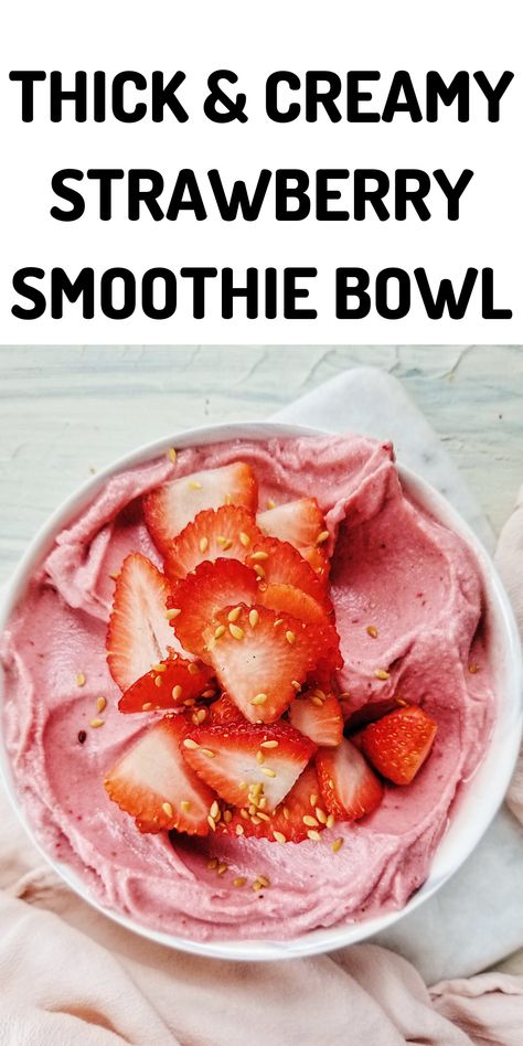 Protein Smoothie Bowl Recipe, Strawberry Smoothie Bowl Recipe, Smoothie Bowls Recipe Easy, Strawberry Blueberry Smoothie, Blueberry Smoothie Bowl, Strawberry Smoothie Bowl, Smoothie Bowl Recipe Healthy, Bowl Recipes Easy, Protein Powder Smoothie