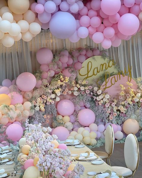 Gideon Hermosa on Instagram: “Lana and Lany’s chic and dainty baptismal party 🤍🤍🤍 @houseofhermosaph #LilleFeastByHOH” Fairy Garden Birthday Party, Candy Station, Gender Reveal Balloons, Garden Party Birthday, Diy Balloon Decorations, Balloon Ideas, Garden Birthday, Safari Theme, Balloon Diy